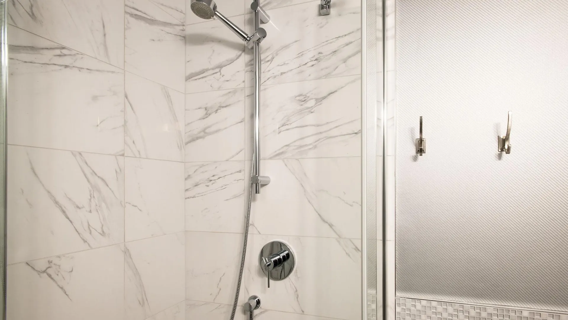 Le Chabrol Hotel & Suites Montréal Kanada