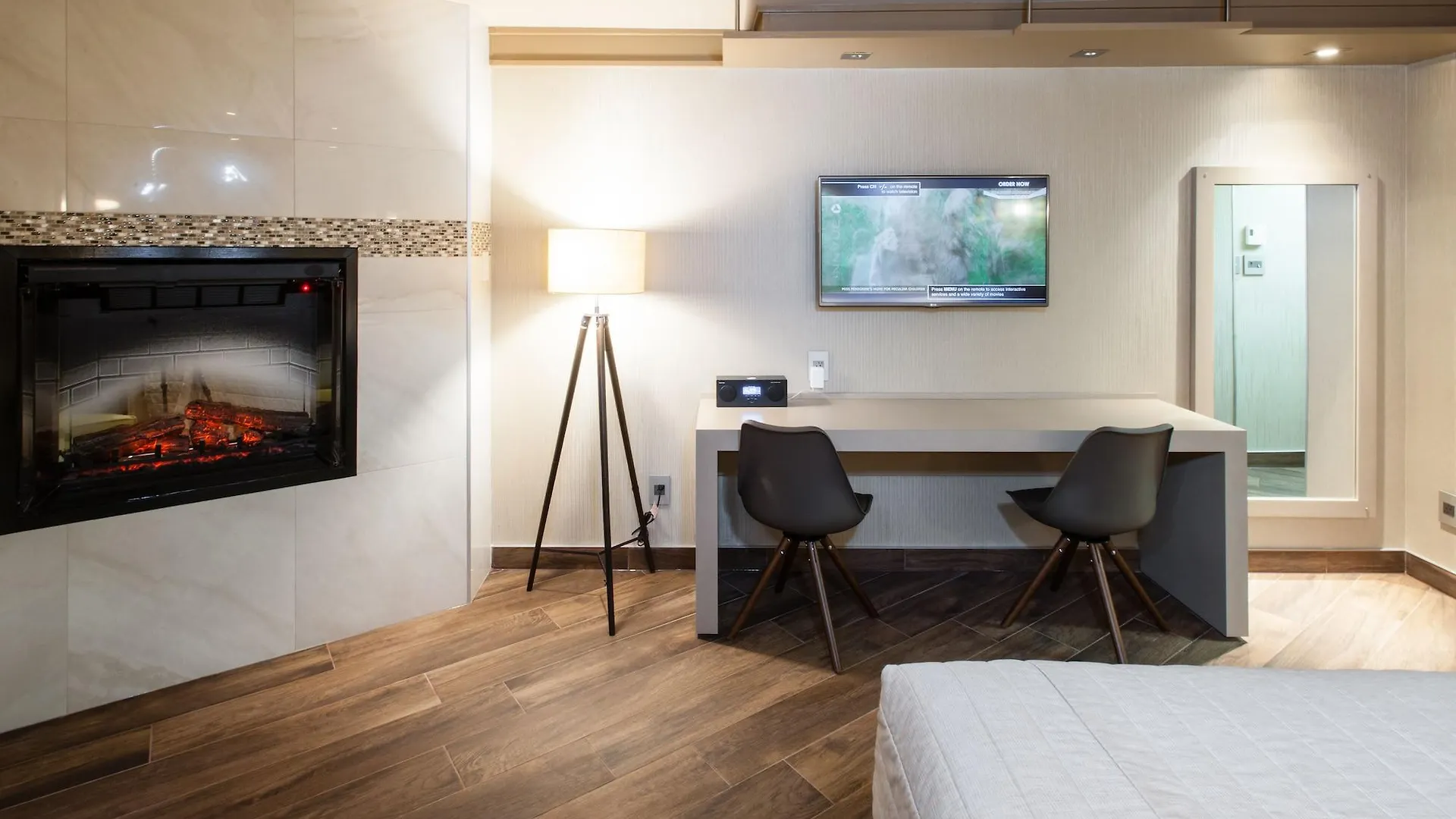 Le Chabrol Hotel & Suites Montréal