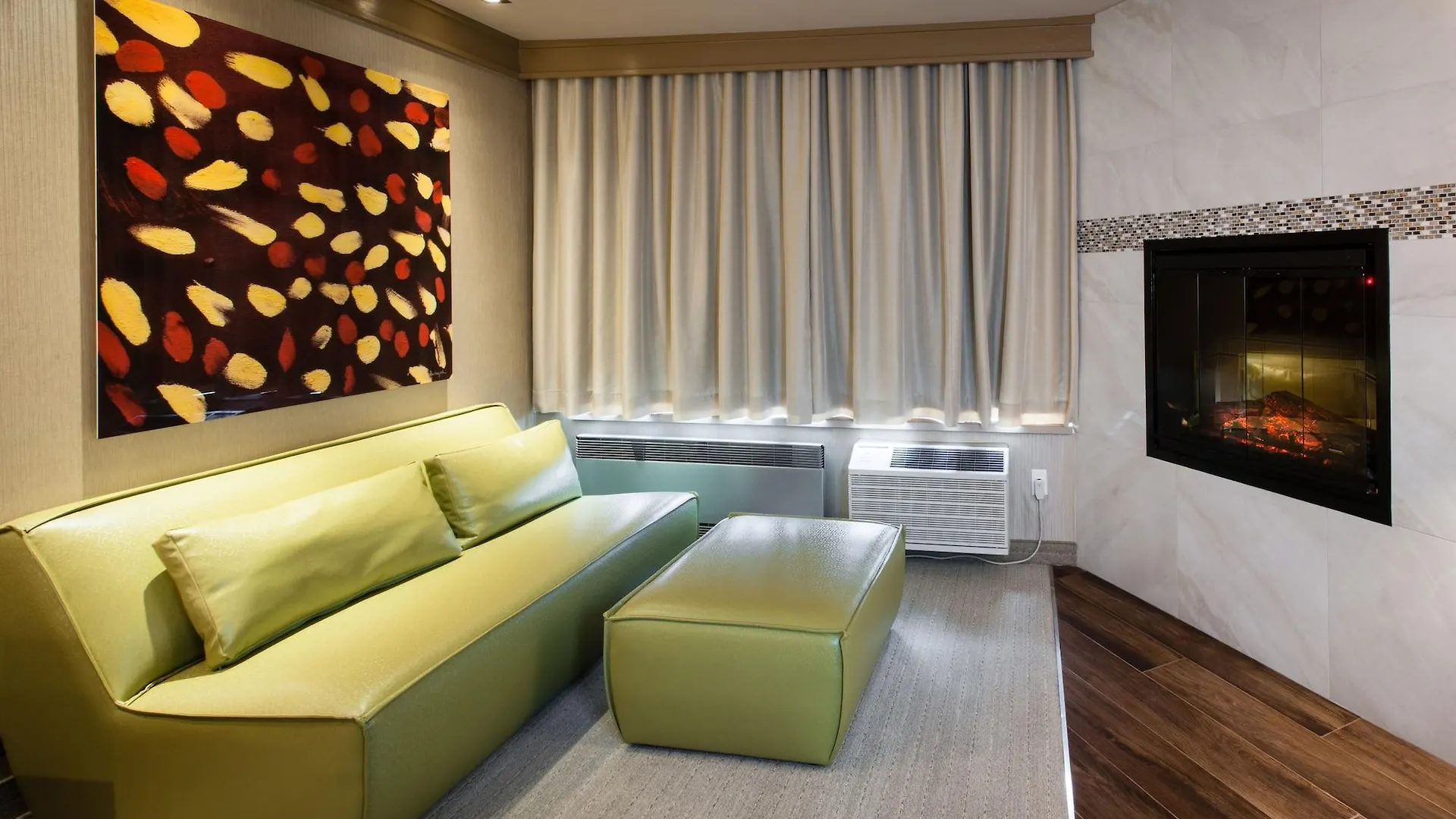Le Chabrol Hotel & Suites Montréal Kanada