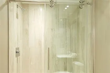 *** 호텔 르 샤브롤 호텔&스위트 몬트리올 캐나다