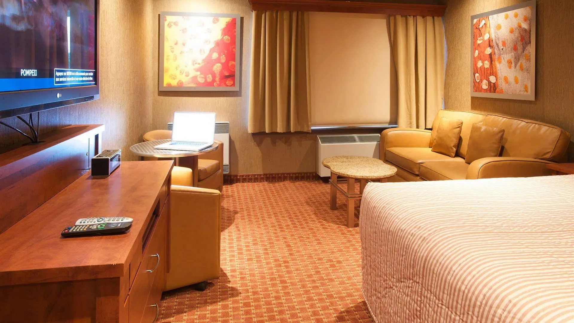 Le Chabrol Hotel & Suites Montréal