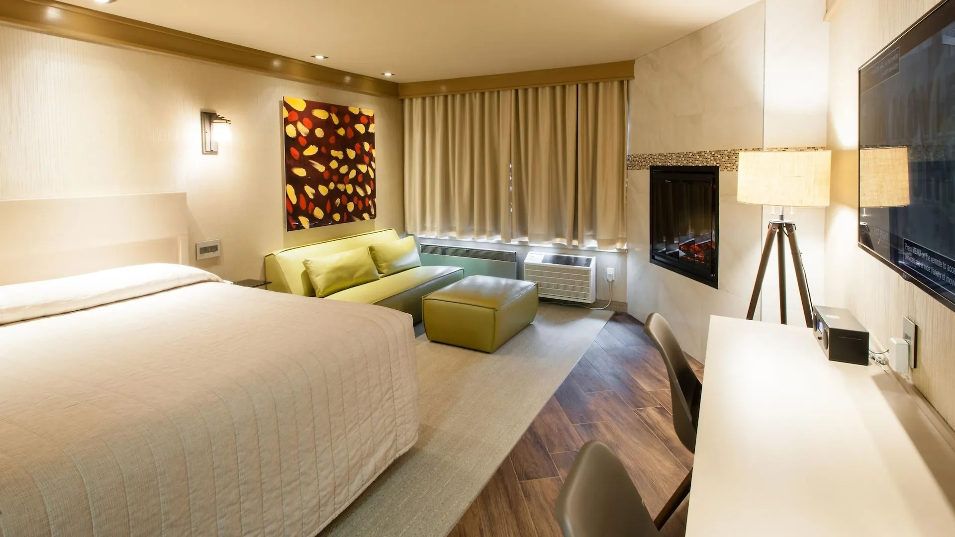Le Chabrol Hotel & Suites Montréal