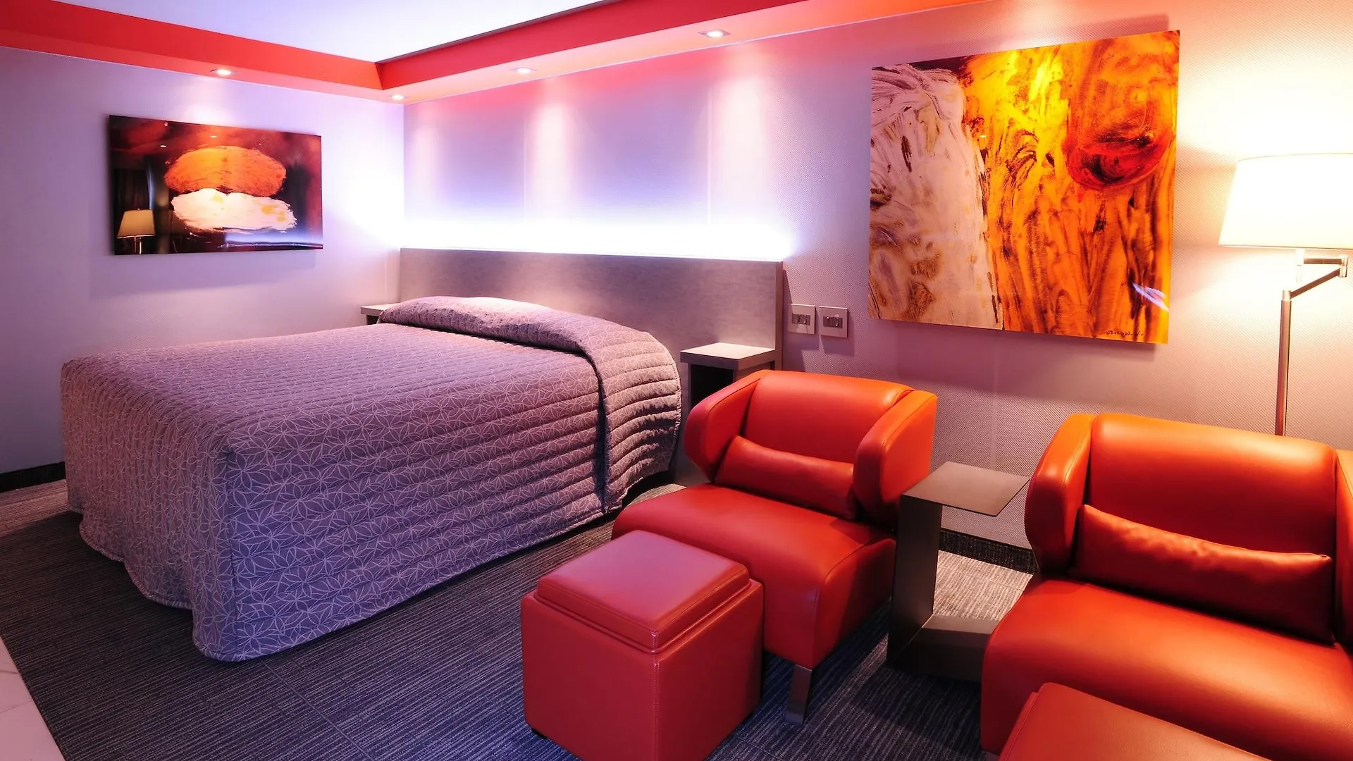 Le Chabrol Hotel & Suites Montreal 3*,  Canada