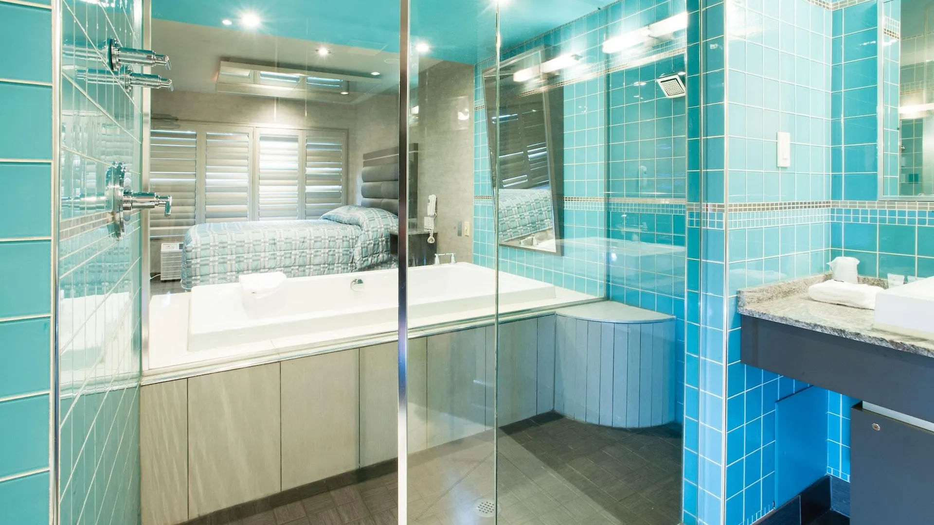 Le Chabrol Hotel & Suites Montréal