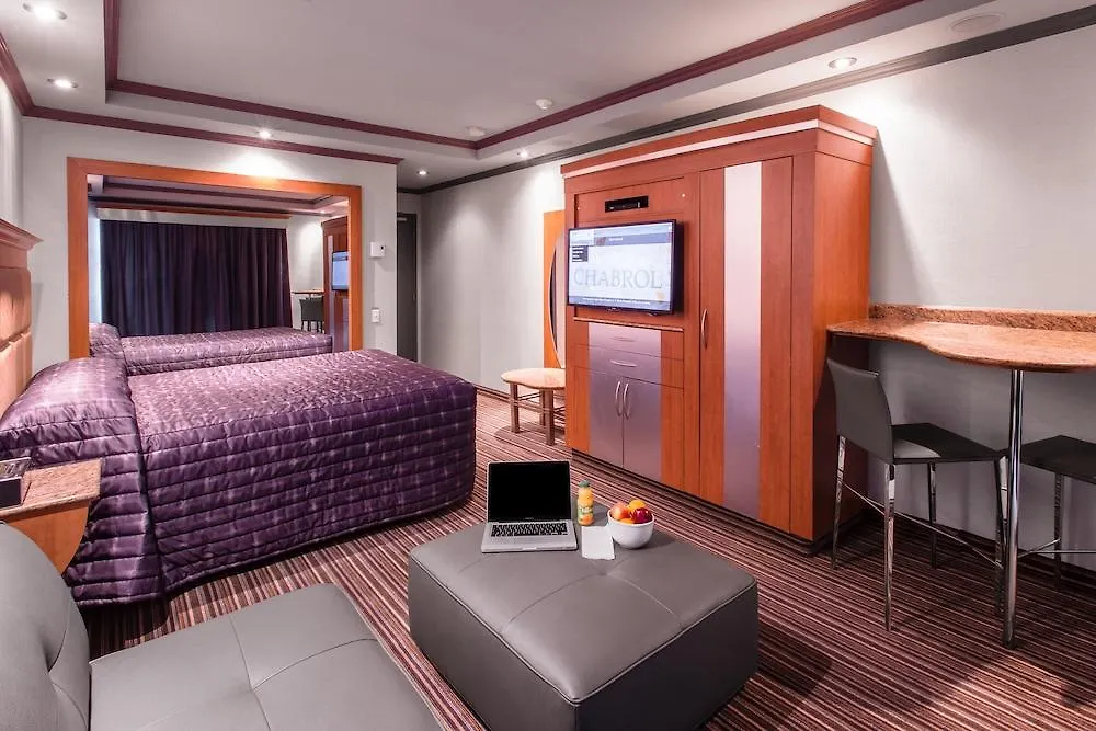 Le Chabrol Hotel & Suites Montréal