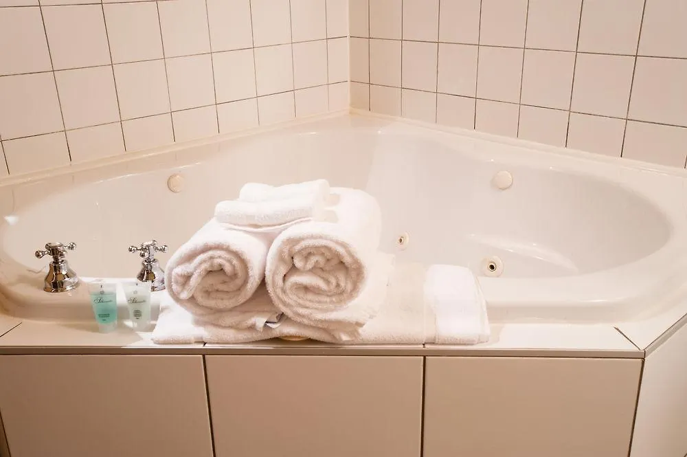 Le Chabrol Hotel & Suites Montreal 3*,  Canada