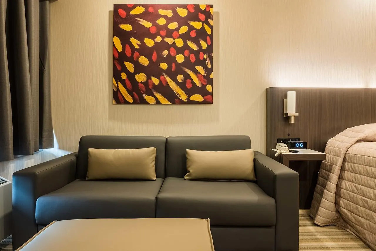 Le Chabrol Hotel & Suites Montréal